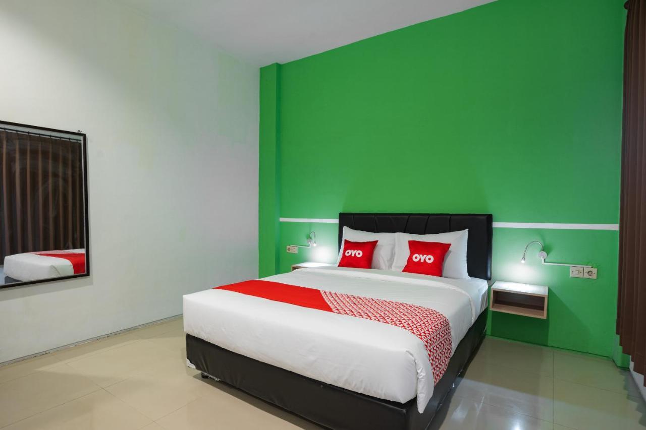 Oyo Flagship 1575 Urban 18 Hotell Surabaya Eksteriør bilde