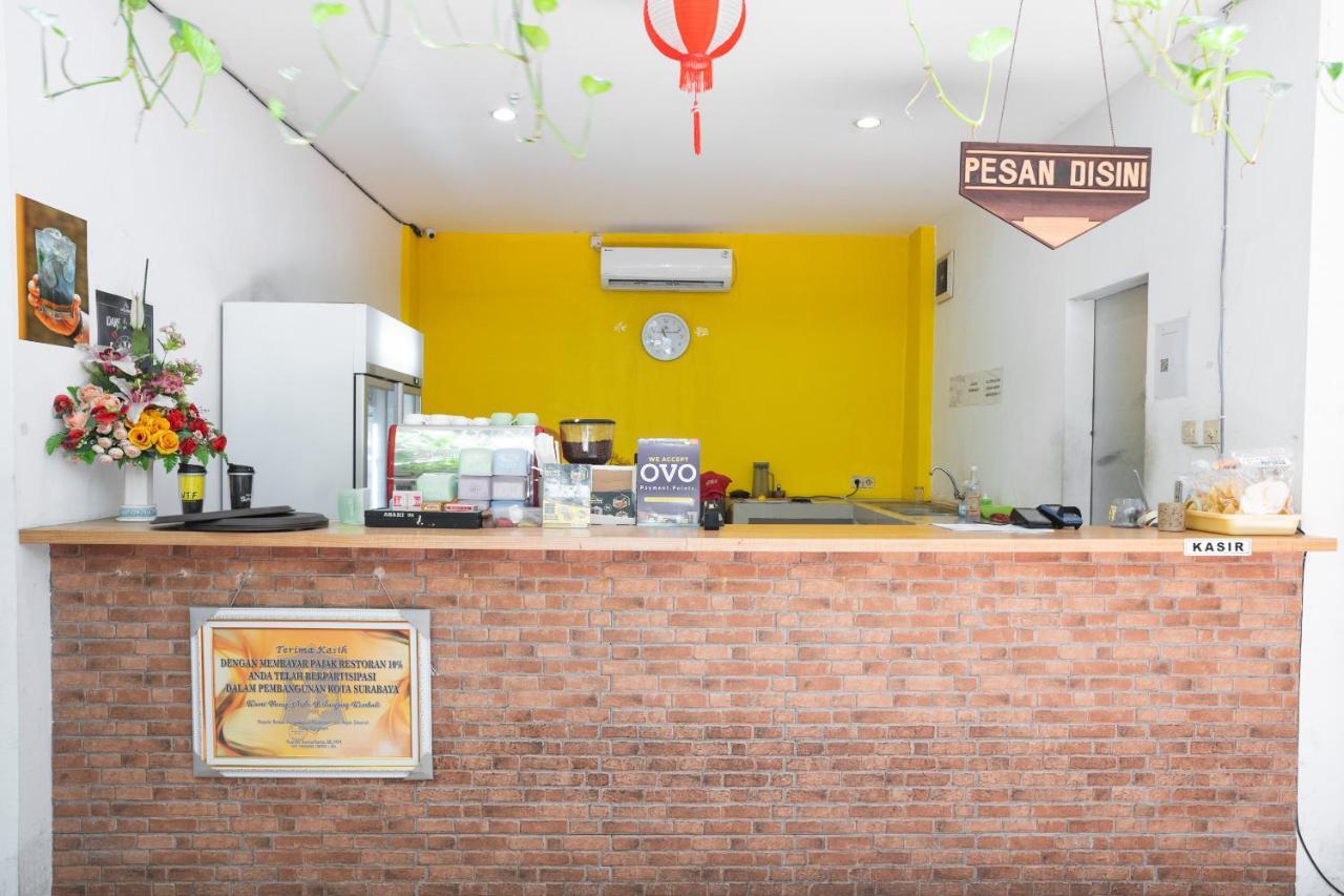 Oyo Flagship 1575 Urban 18 Hotell Surabaya Eksteriør bilde