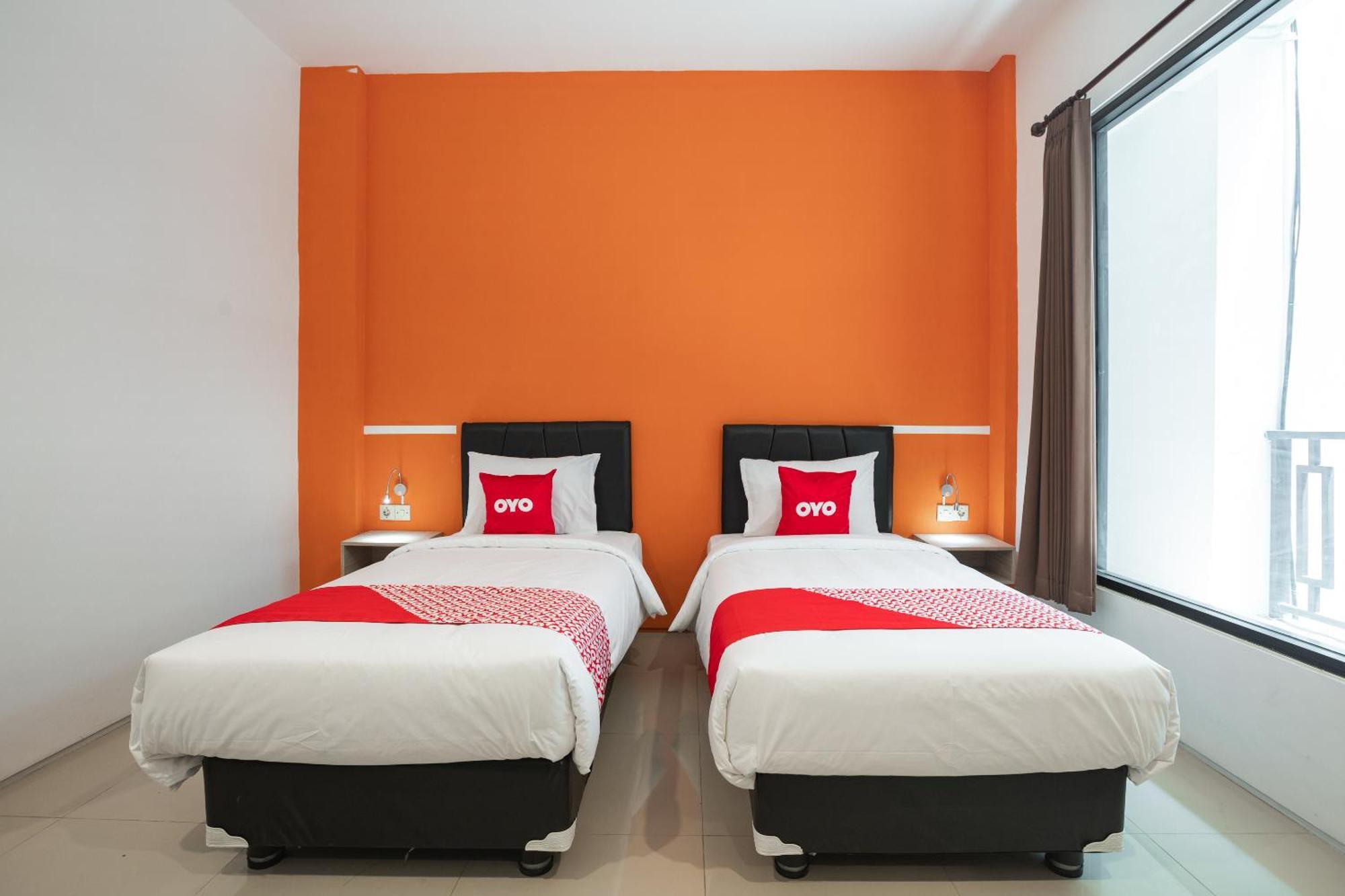 Oyo Flagship 1575 Urban 18 Hotell Surabaya Eksteriør bilde